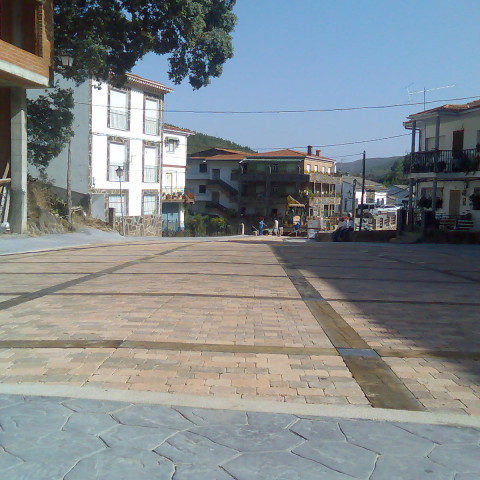 Pavimentación de Plazas en Ovejuela